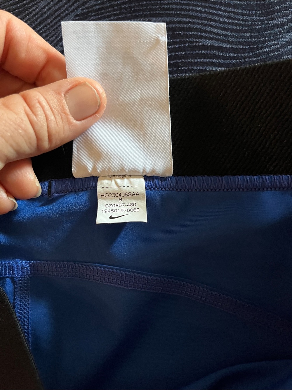 2 pair Nike pro shorts - Picture 9 of 10